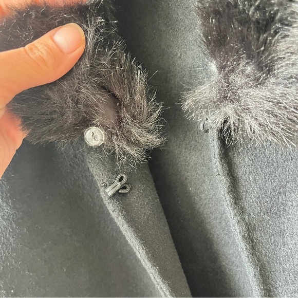 NWT Talbots Sweater Vest With Detachable Faux Fur Collar Size XS - Picture 5 of 7